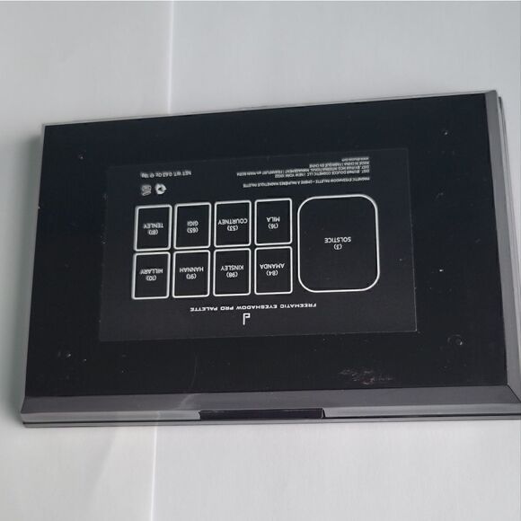 Doucce Freematic Eyeshadow Pro Palette - Picture 6 of 8